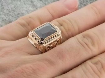 что значит перстень на безымянном пальце правой руки у мужчины. Смотреть фото что значит перстень на безымянном пальце правой руки у мужчины. Смотреть картинку что значит перстень на безымянном пальце правой руки у мужчины. Картинка про что значит перстень на безымянном пальце правой руки у мужчины. Фото что значит перстень на безымянном пальце правой руки у мужчины