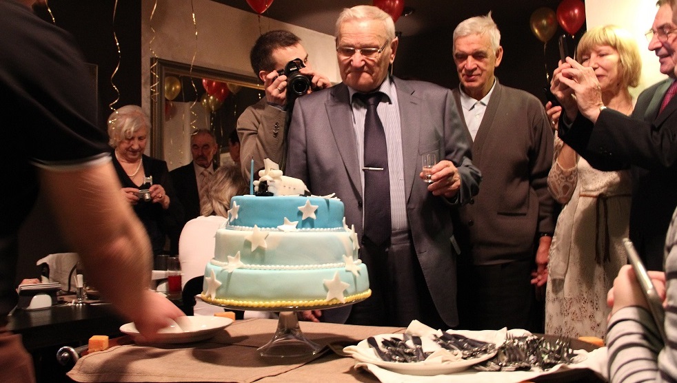 Что подарить папе на 60 лет? Подарки отцу на 60-летний юбилей от сына и ...